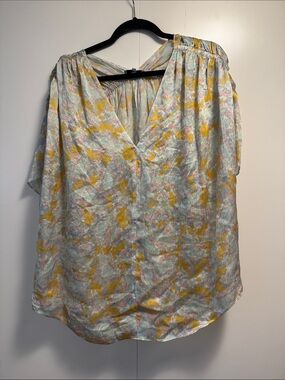 Vince 100% silk blouse